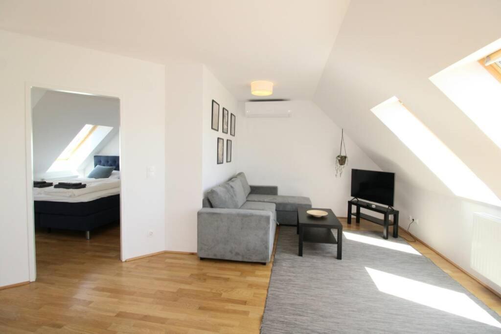 Penthouse With Amazing Terrace L Lf42 Apartment Wina Bagian luar foto
