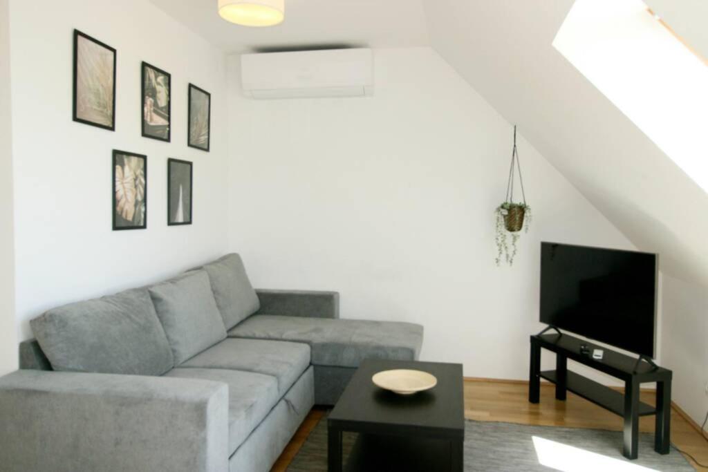 Penthouse With Amazing Terrace L Lf42 Apartment Wina Bagian luar foto